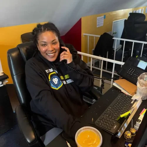 King Locksmiths Customer service employee